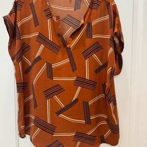 Staccato Rust Geometric Short Sleeve Blouse